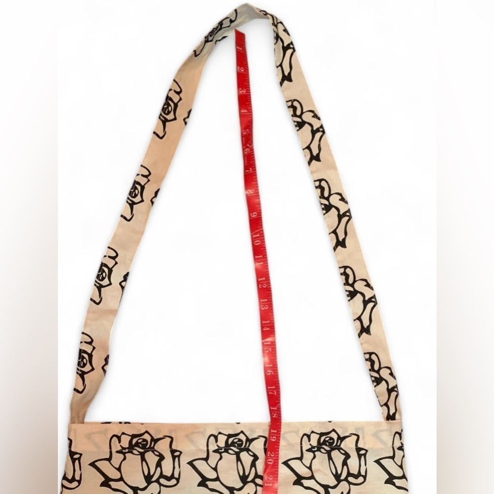 Freda Salvador black rose floral linen tote bag vacation travel lightweight - Picture 5 of 5